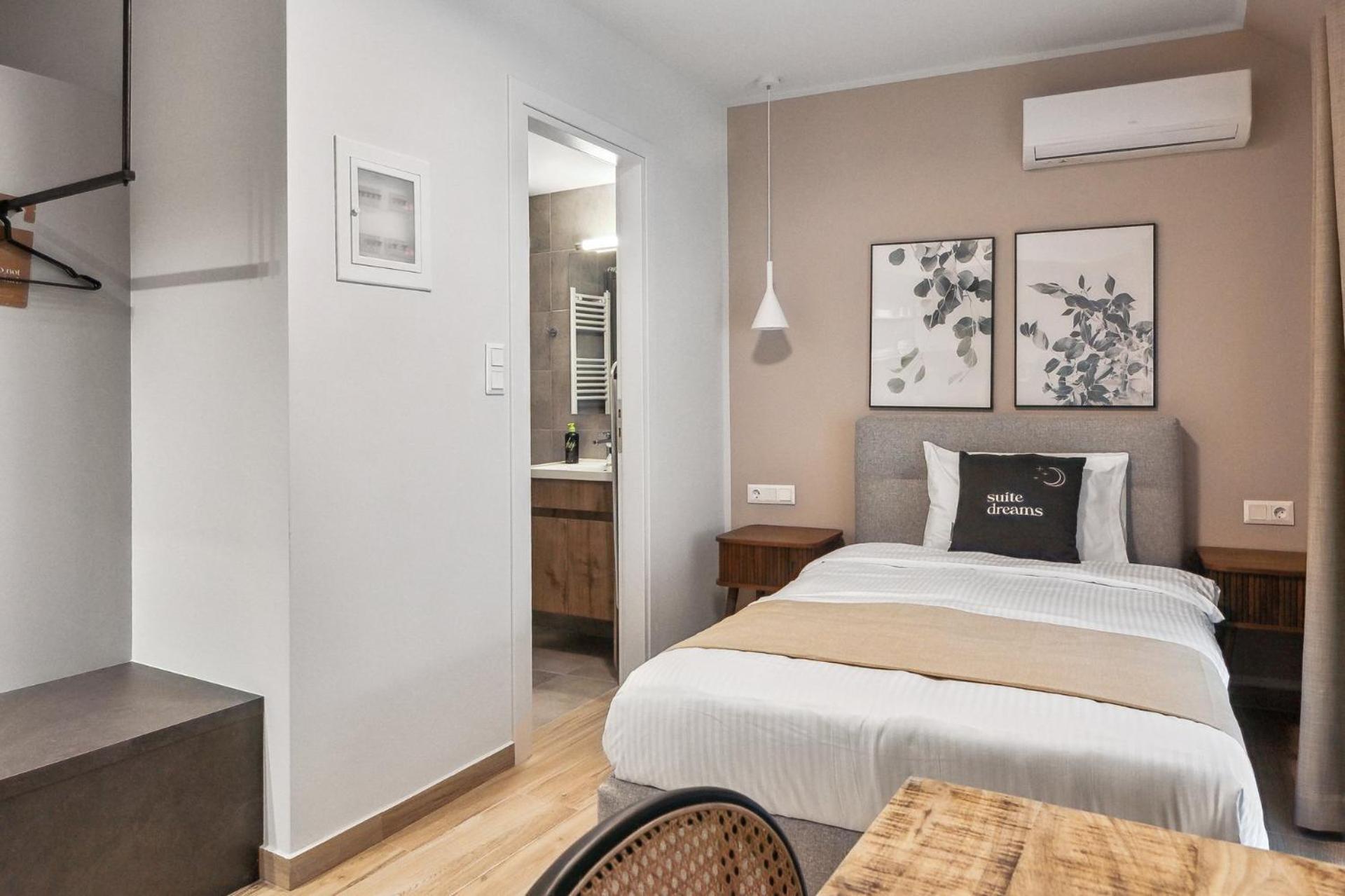 Limehome Athens Solonos City Center Extérieur photo