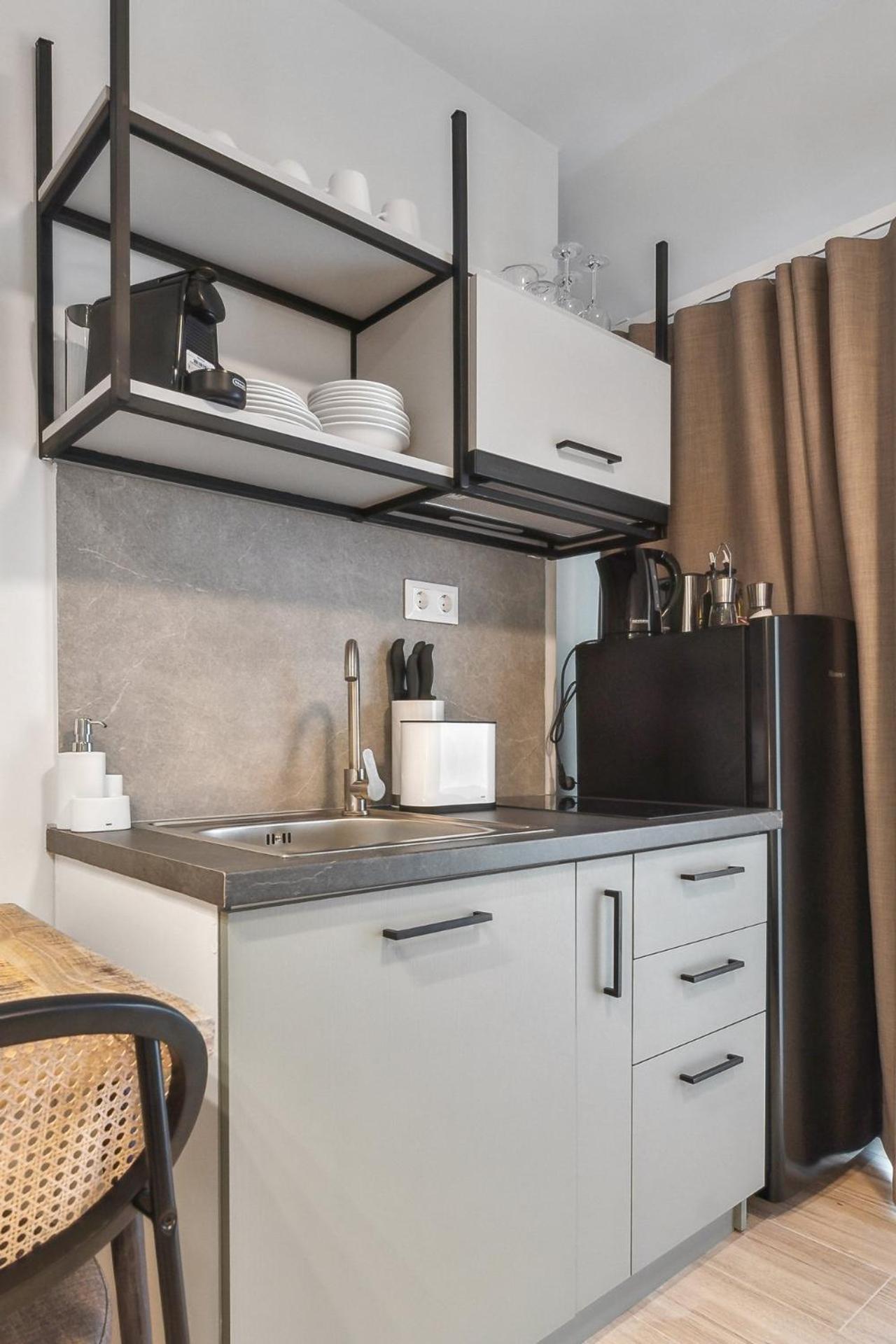 Limehome Athens Solonos City Center Extérieur photo