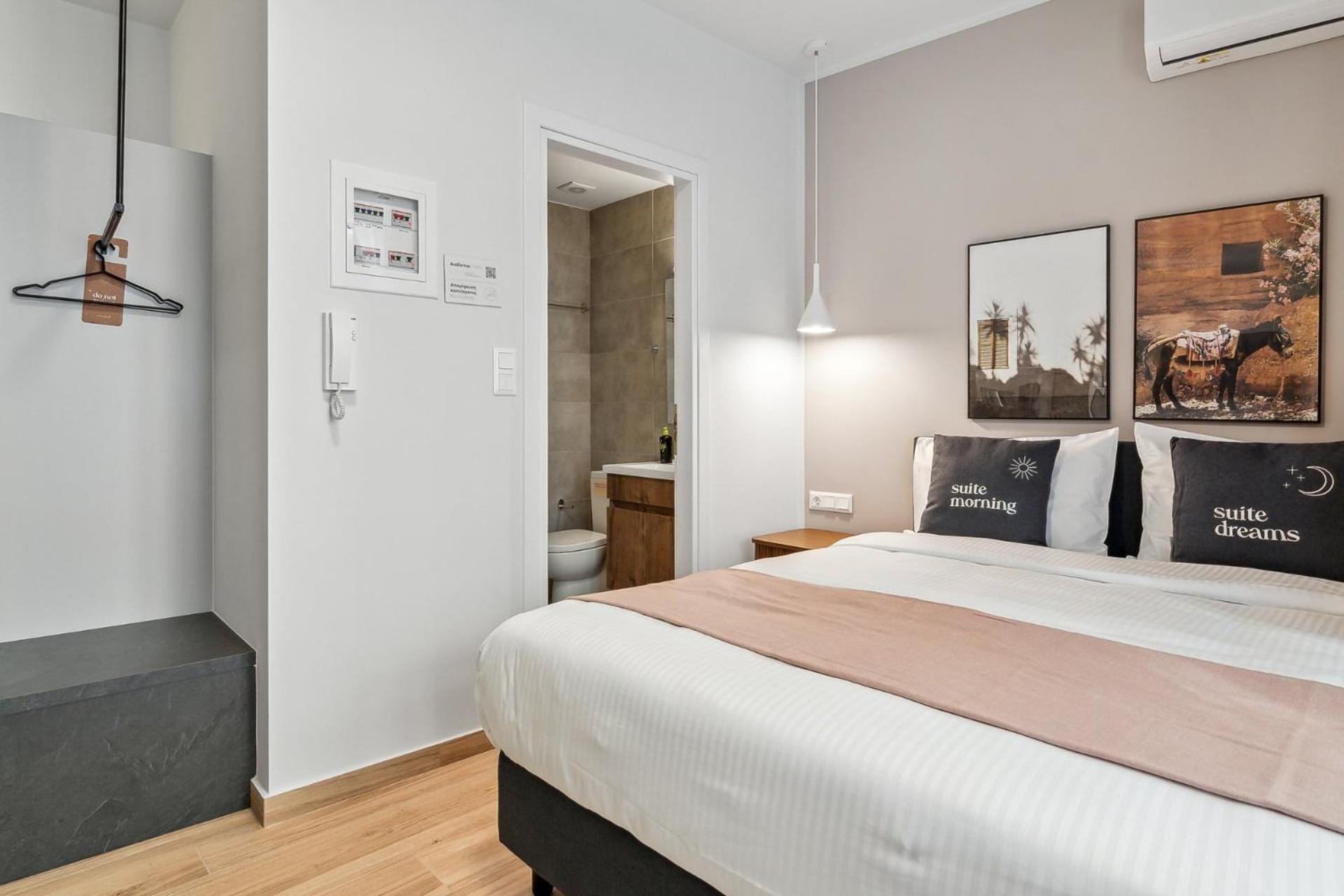 Limehome Athens Solonos City Center Extérieur photo