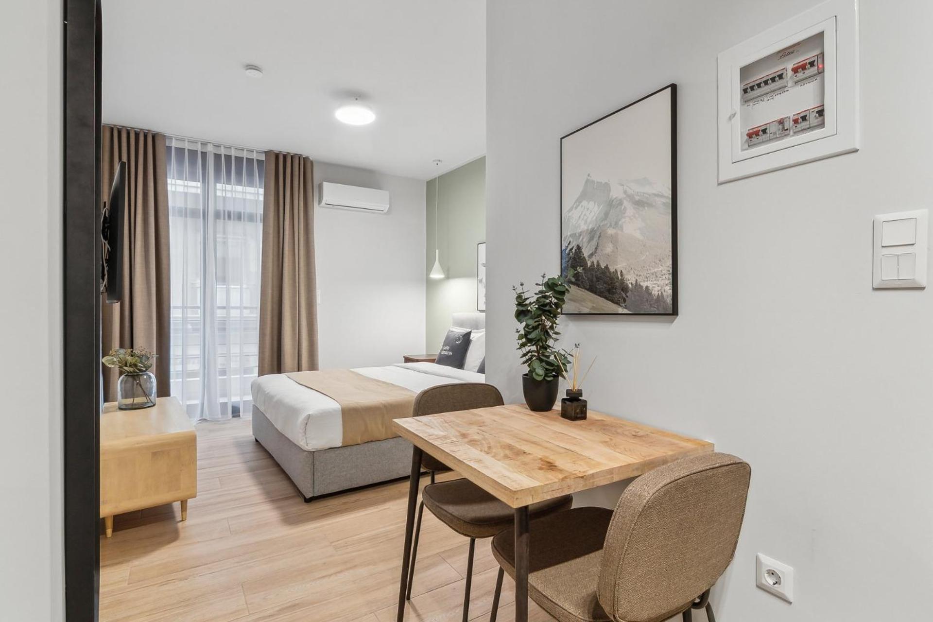 Limehome Athens Solonos City Center Extérieur photo
