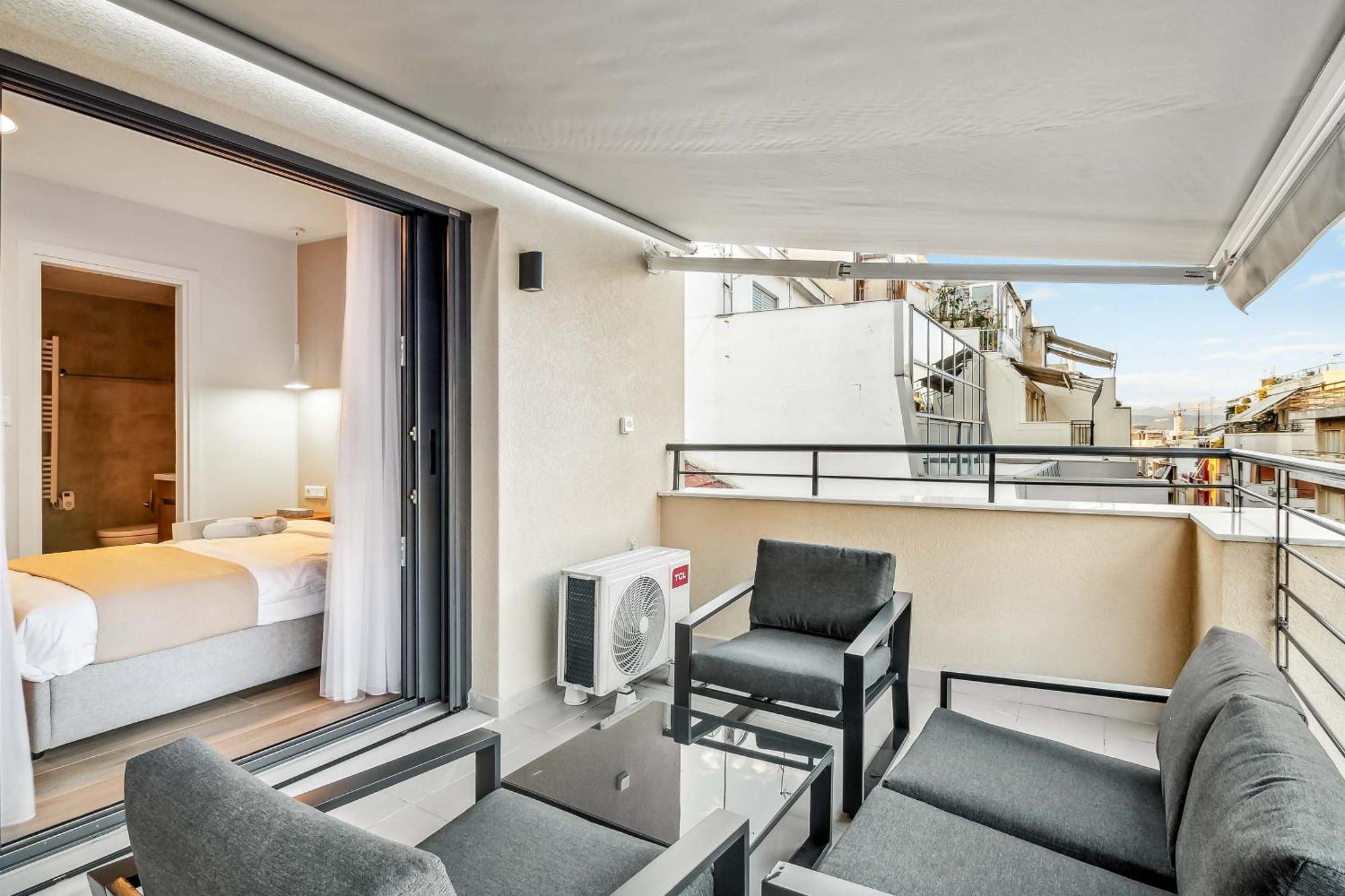 Limehome Athens Solonos City Center Extérieur photo