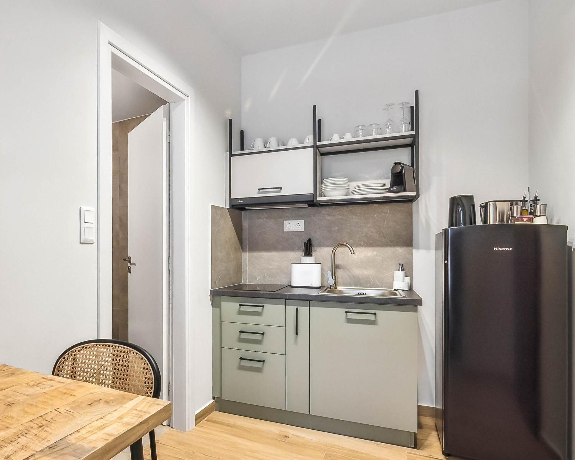 Limehome Athens Solonos City Center Extérieur photo